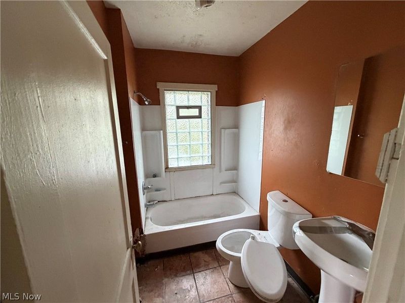 4170 E 113th Street, Cleveland, OH 44105 Photo 13