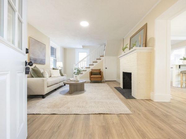 10 Hobamack, Weymouth, MA 02191