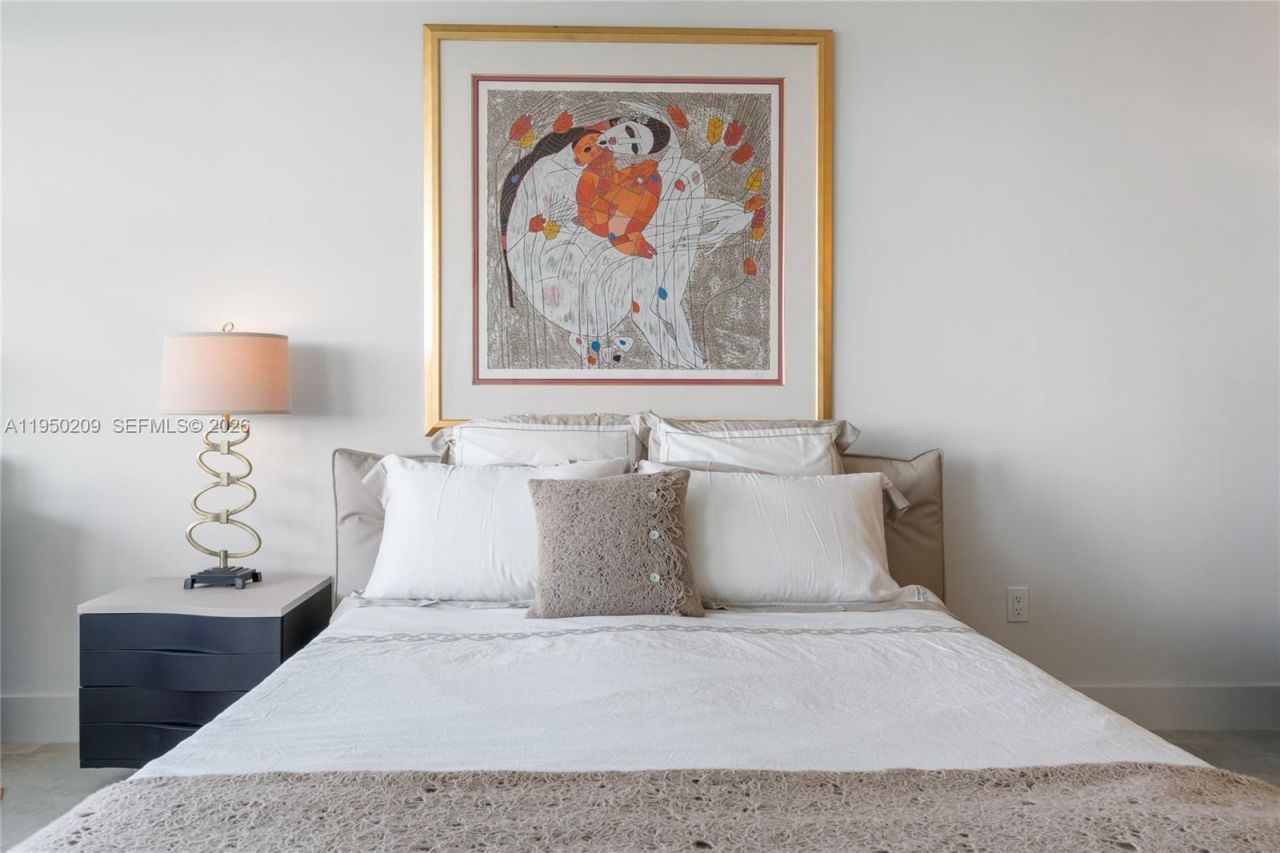 5750 Collins Ave, Unit 15E, Miami Beach, FL 33140 Photo