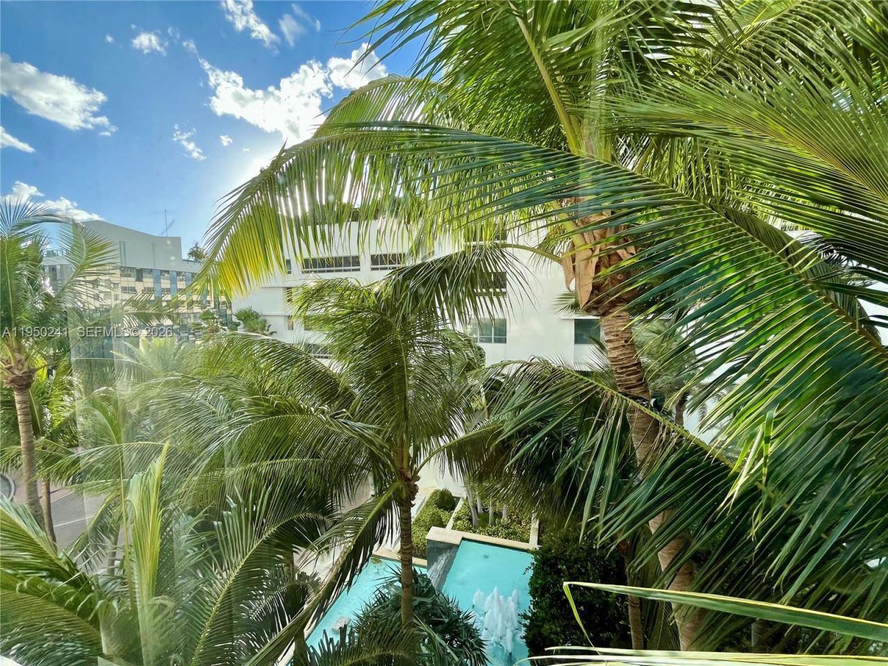 4391 Collins Ave, Unit 419, Miami Beach, FL 33140 Photo