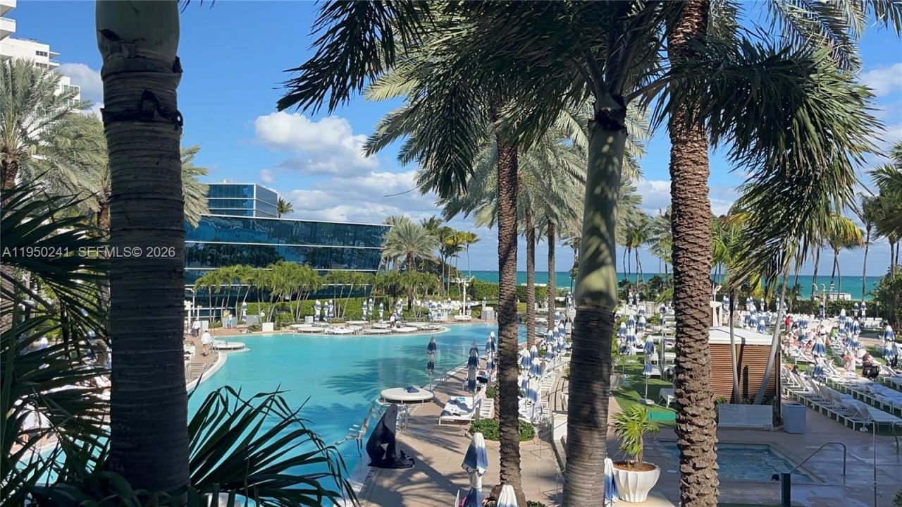 4391 Collins Ave, Unit 419, Miami Beach, FL 33140 Photo