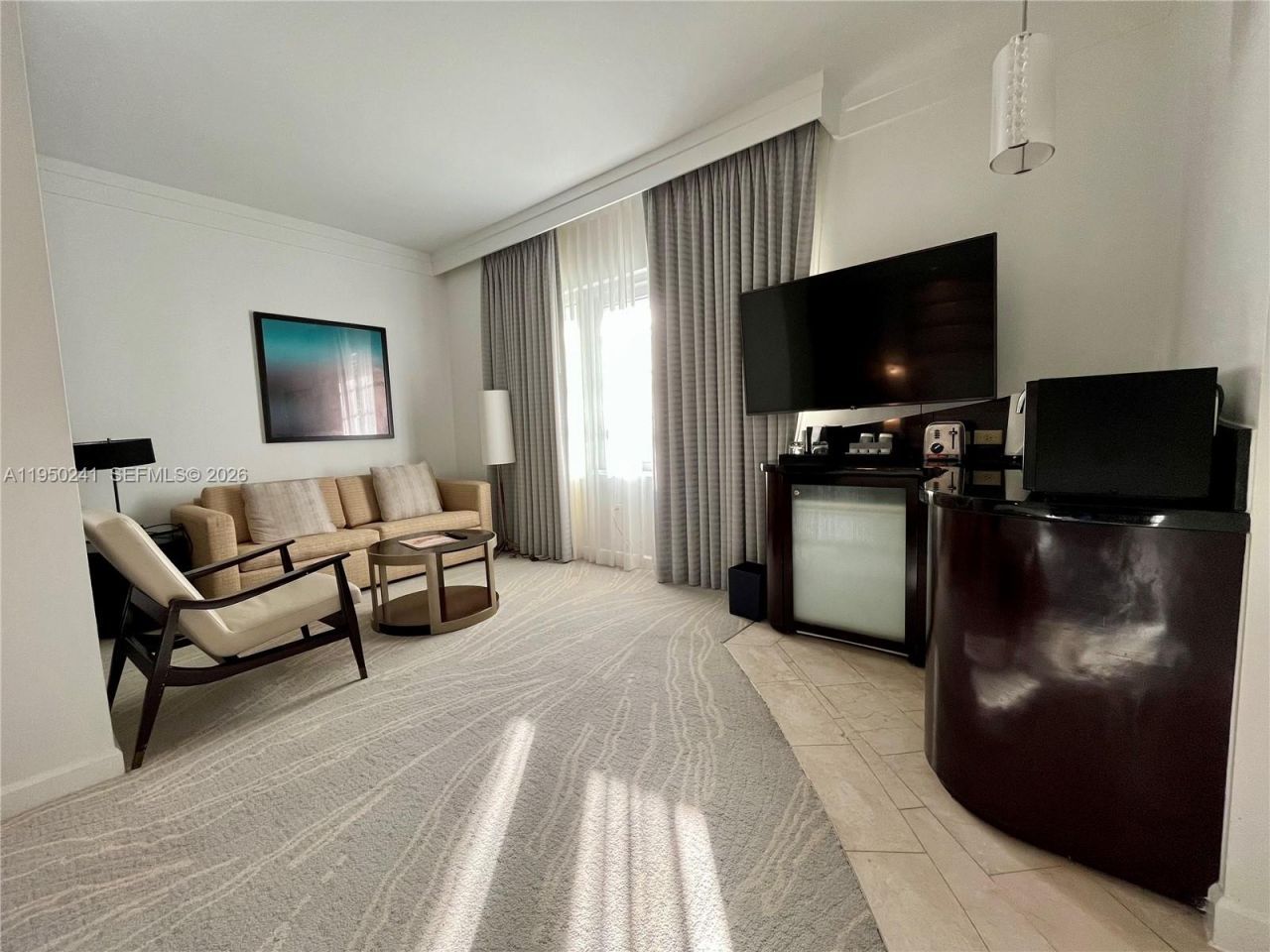 4391 Collins Ave, Unit 419, Miami Beach, FL 33140 Photo