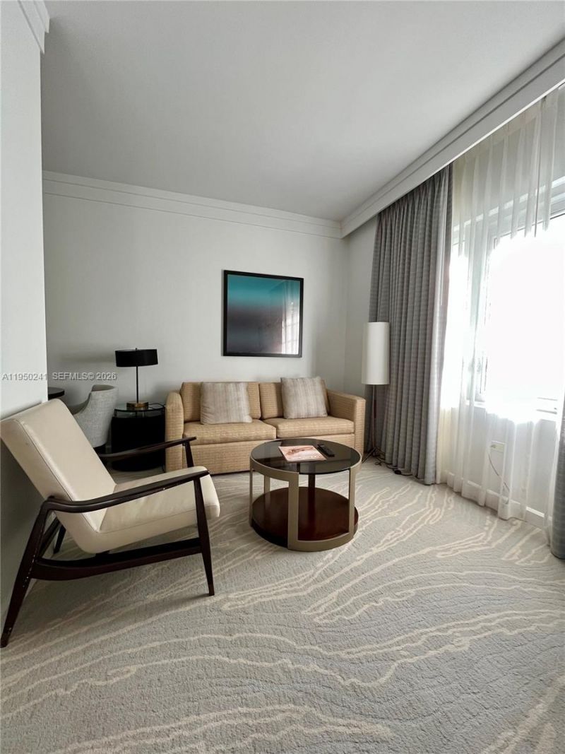 4391 Collins Ave, Unit 419, Miami Beach, FL 33140 Photo