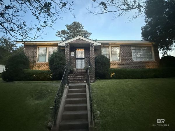 405 Southwest Boulevard, Chickasaw, AL 36611