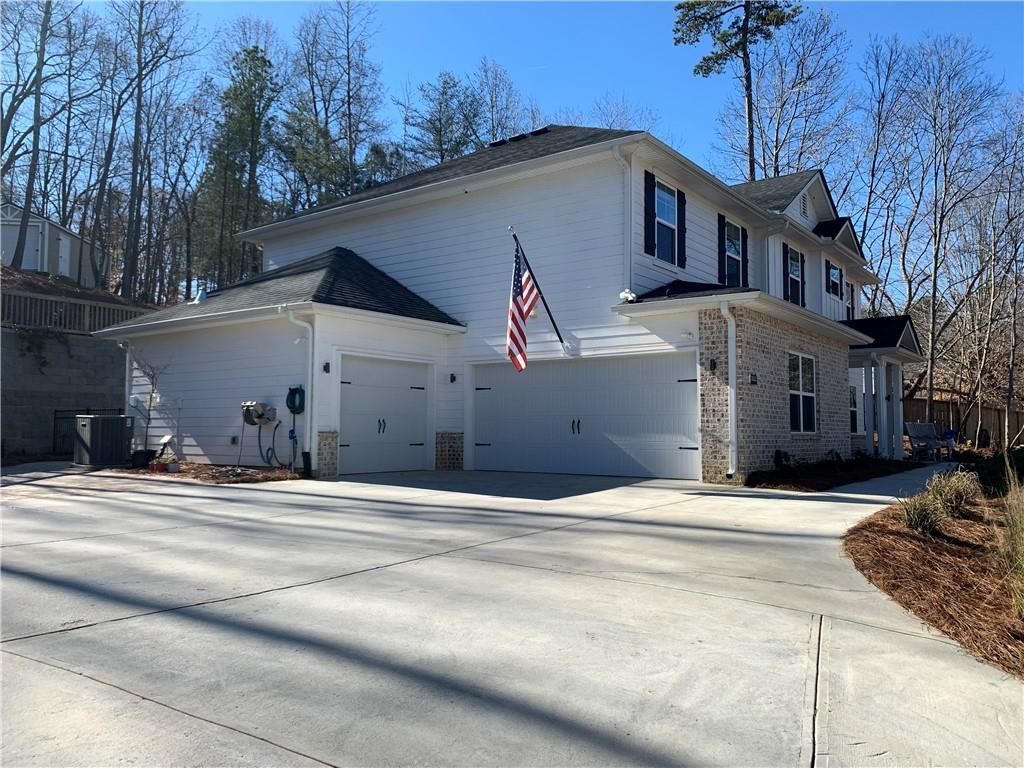 5832 Bay View Drive, Buford, GA 30518 Main Photo