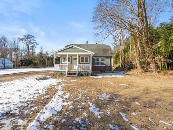 450 Munsell Road, East Patchogue, NY 11772