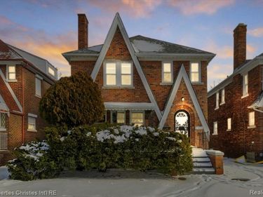 17600 Santa Barbara Drive, Detroit, MI 48221