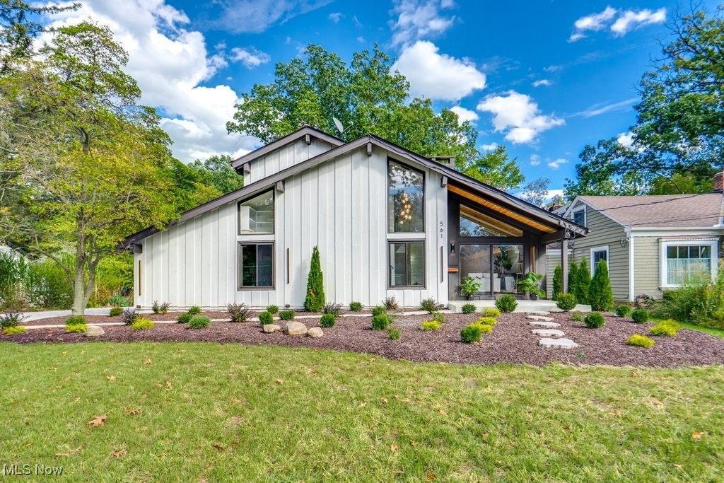 561 Upland Road, Bay Village, OH 44140 Main Photo