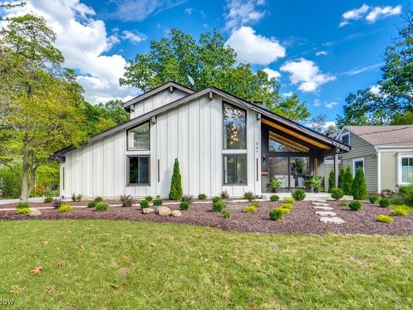 561 Upland Road, Bay Village, OH 44140