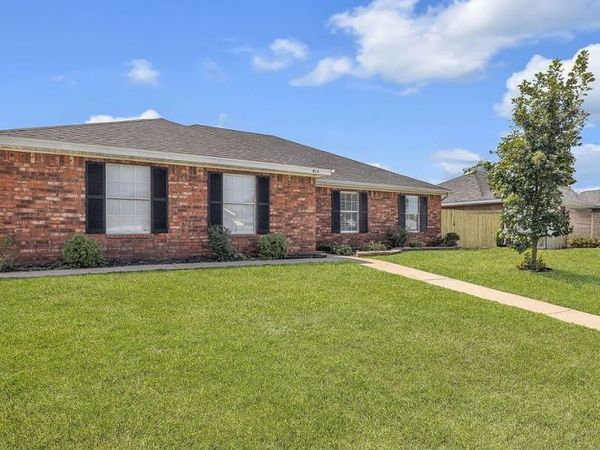 814 SE Jon Drive, Bentonville, AR 72712