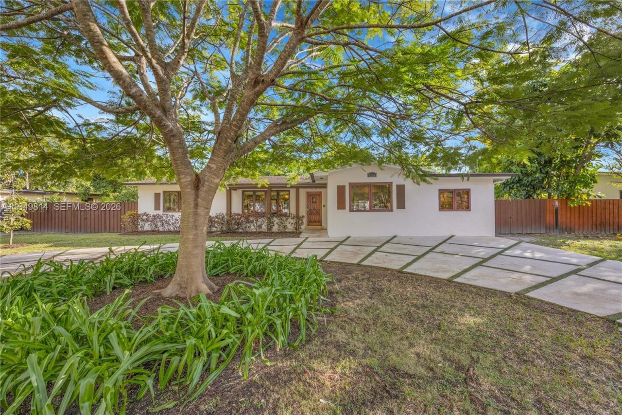 6220 SW 61st St, South Miami, FL 33143 Photo