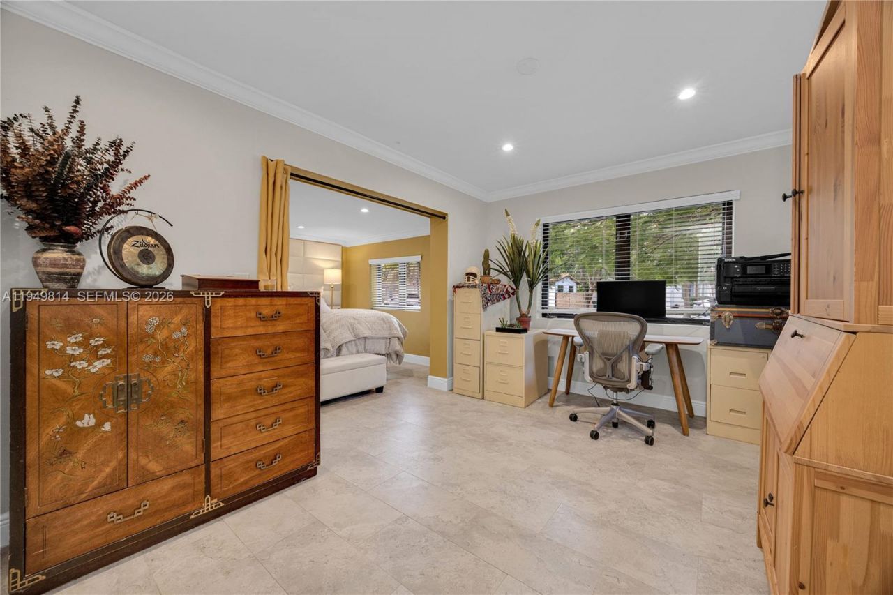 6220 SW 61st St, South Miami, FL 33143 Photo