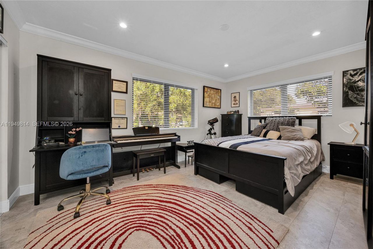 6220 SW 61st St, South Miami, FL 33143 Photo