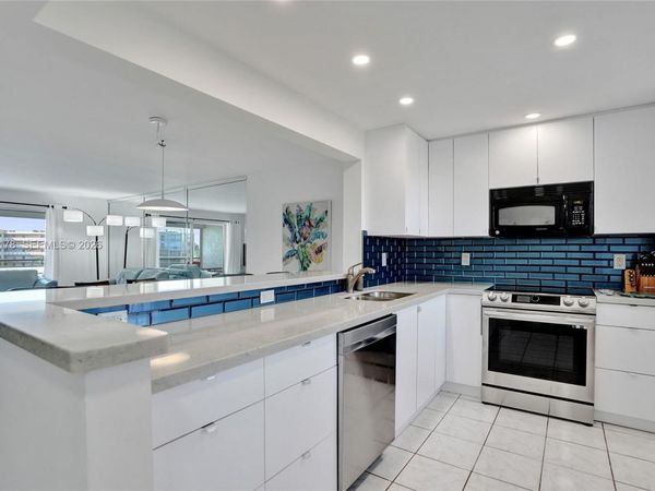 200 SE 5th Ave, Unit 405, Dania Beach, FL 33004