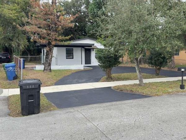 404 NW 21st Ter, Fort Lauderdale, FL 33311