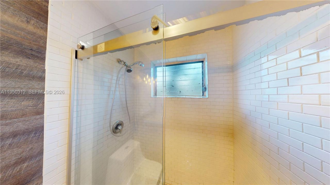 404 NW 21st Ter, Fort Lauderdale, FL 33311 Photo