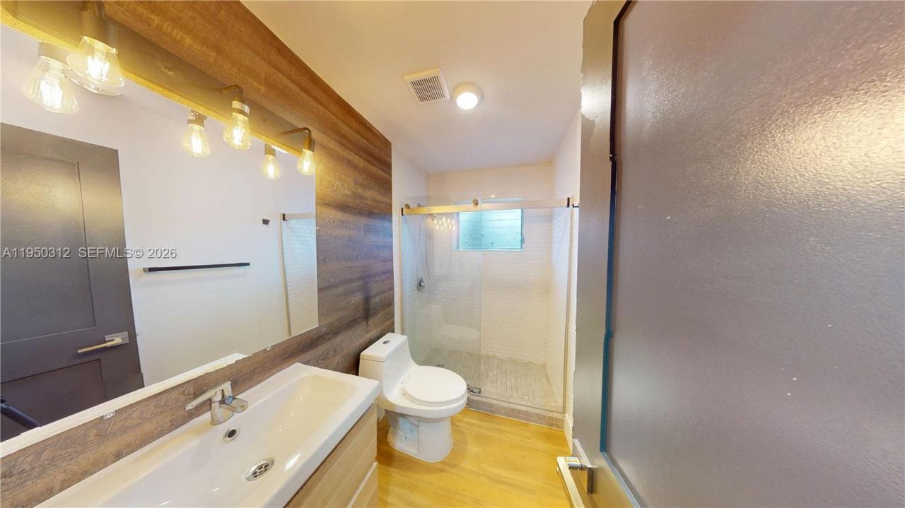 404 NW 21st Ter, Fort Lauderdale, FL 33311 Photo