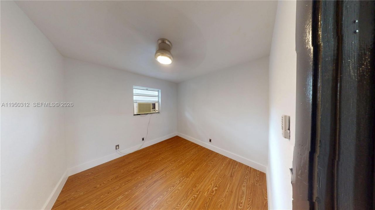 404 NW 21st Ter, Fort Lauderdale, FL 33311 Photo