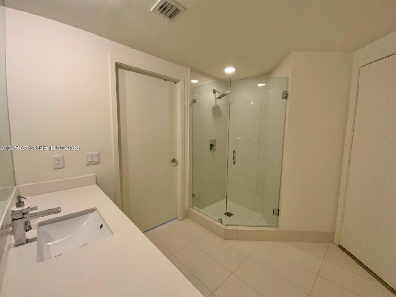 1100 S Miami Ave, Unit 2811, Miami, FL 33130 Photo