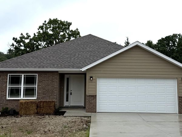 215 Holly Way Drive, Kirbyville, MO 65679