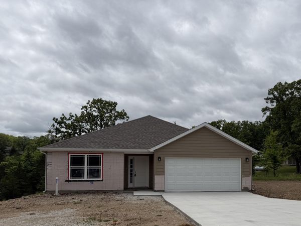 215 Holly Way Drive, Kirbyville, MO 65679