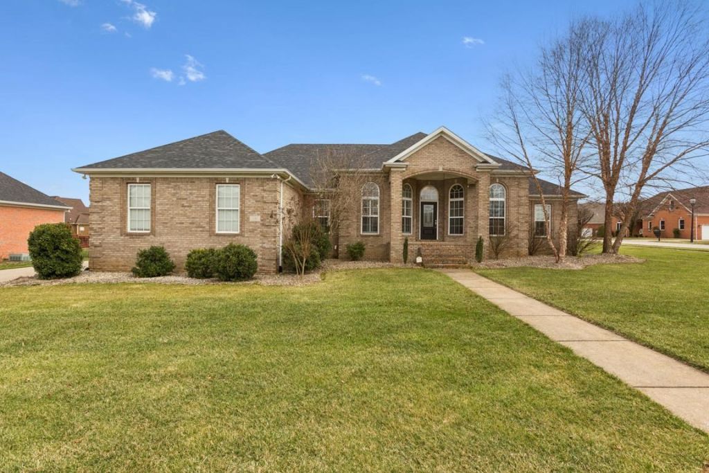 141 Cynthia Lynn Drive, Bowling Green, KY 42103 Main Photo