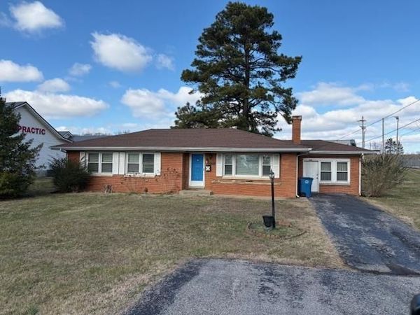 1009 Cleveland Avenue , Glasgow, KY 42141