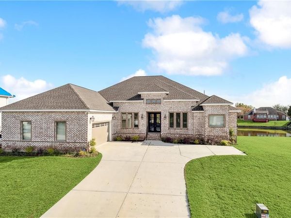 13 LA QUINTA Drive, Slidell, LA 70458