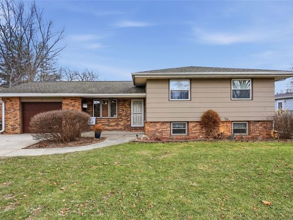 1811 Iowa Street, Perry, IA 50220
