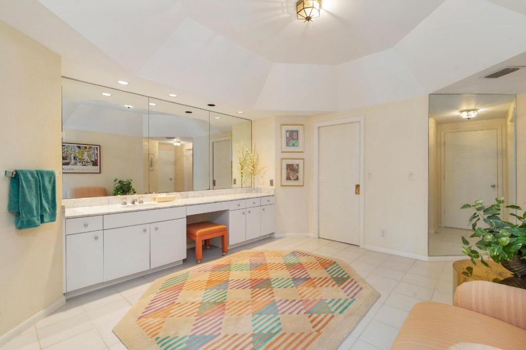 2000 S Ocean Boulevard, Unit 208-S, Palm Beach, FL 33480 Photo