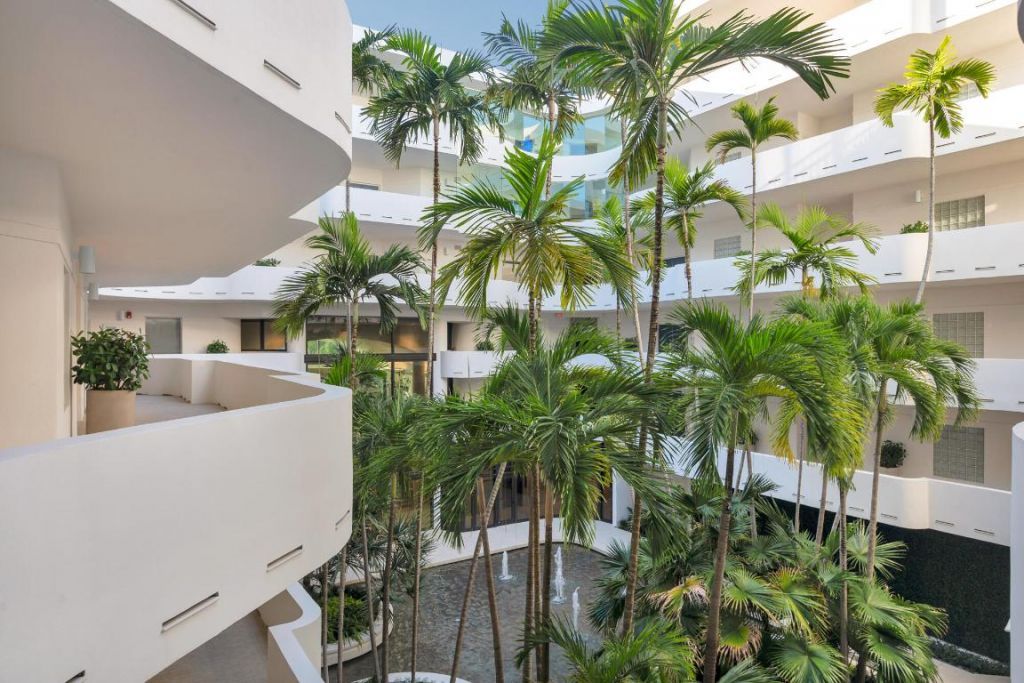 2000 S Ocean Boulevard, Unit 208-S, Palm Beach, FL 33480 Photo