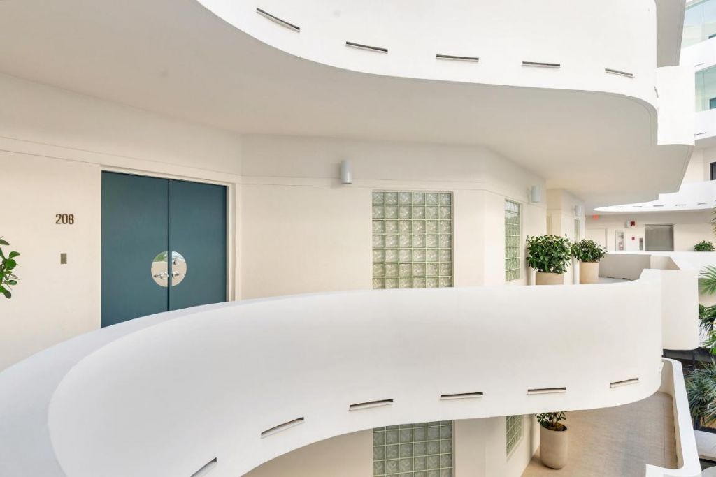 2000 S Ocean Boulevard, Unit 208-S, Palm Beach, FL 33480 Photo