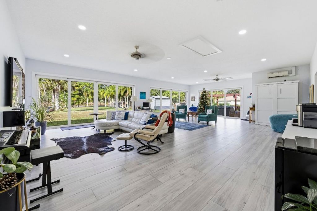 13595 89th Place N, West Palm Beach, FL 33412 Photo
