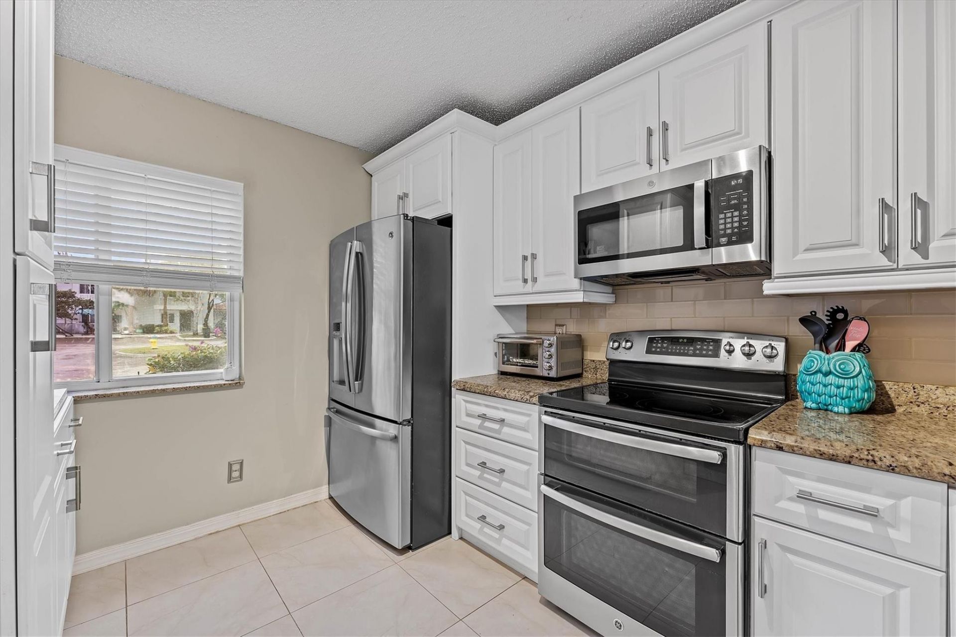 20815 NW 2nd Street, Unit 20815, Pembroke Pines, FL 33029 Photo