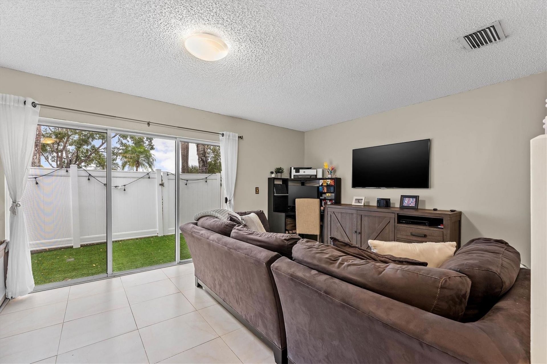 20815 NW 2nd Street, Unit 20815, Pembroke Pines, FL 33029 Photo