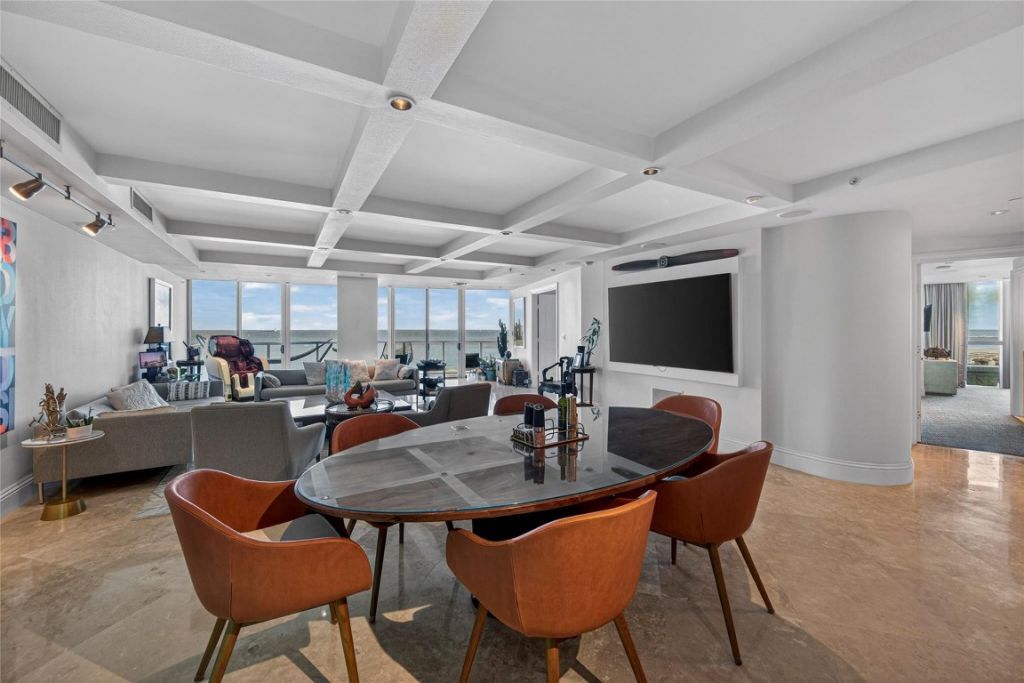 1200 Holiday Drive, Unit 402, Fort Lauderdale, FL 33316 Photo