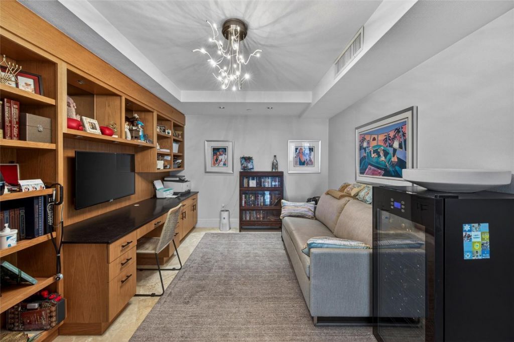 1200 Holiday Drive, Unit 402, Fort Lauderdale, FL 33316 Photo