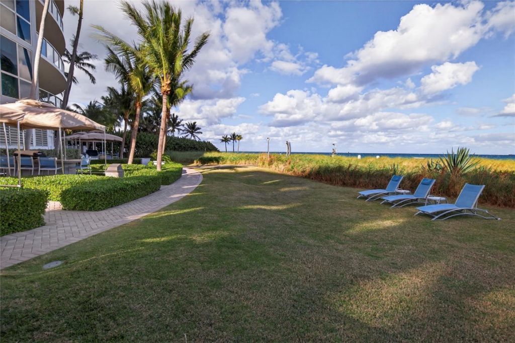 1200 Holiday Drive, Unit 402, Fort Lauderdale, FL 33316 Photo