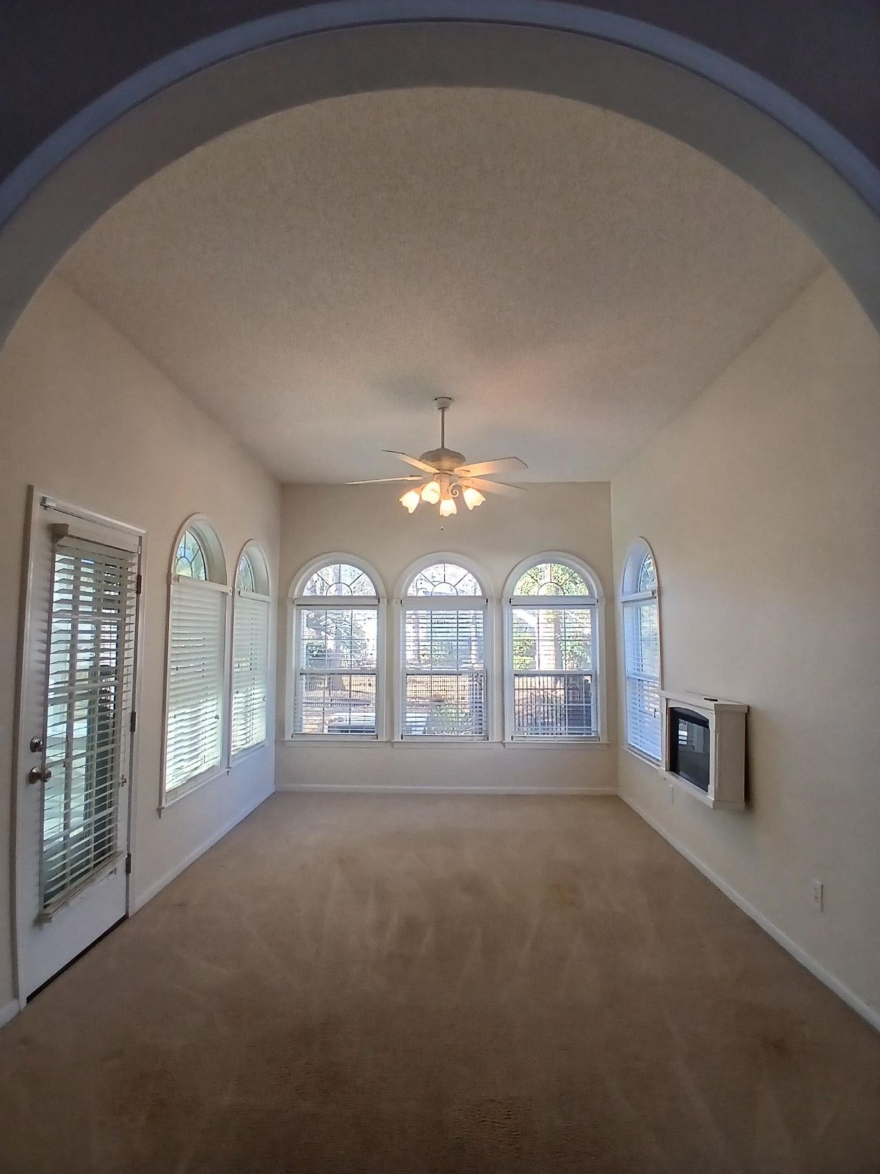 6908 Ashley Cove Dr. Photo 20