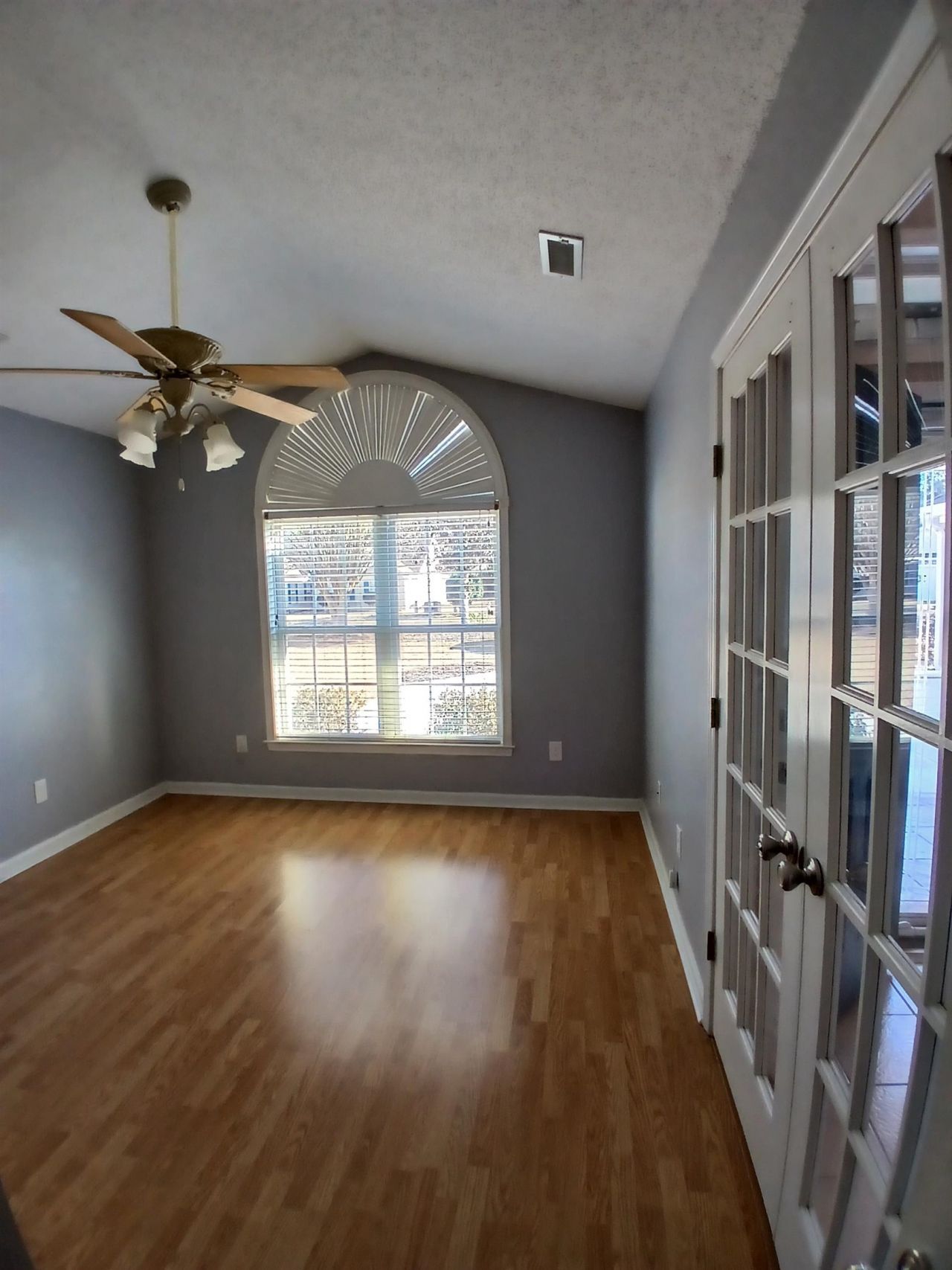 6908 Ashley Cove Dr. Photo 24