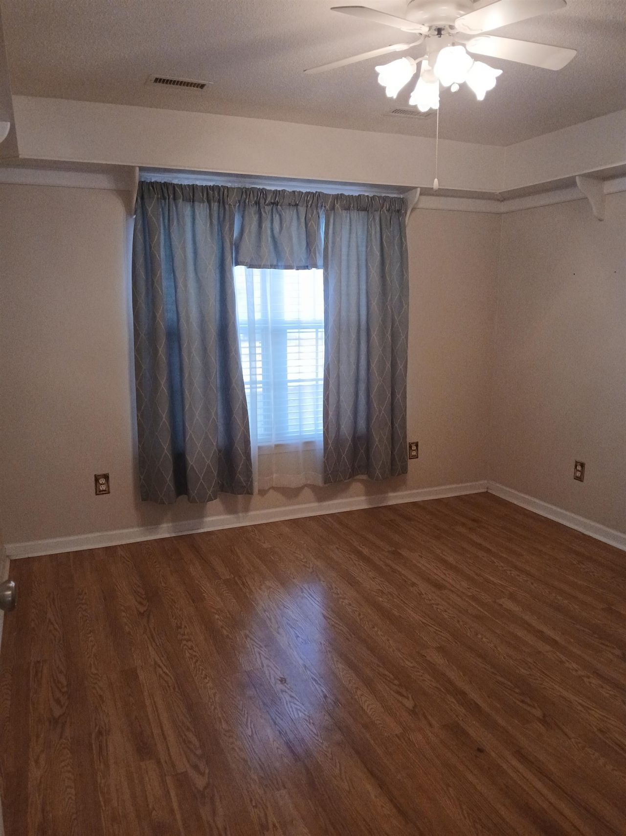 6908 Ashley Cove Dr. Photo 26