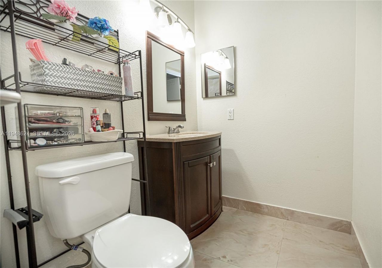 15235 SW 64th Ter, Unit 9-35, Miami, FL 33193 Photo