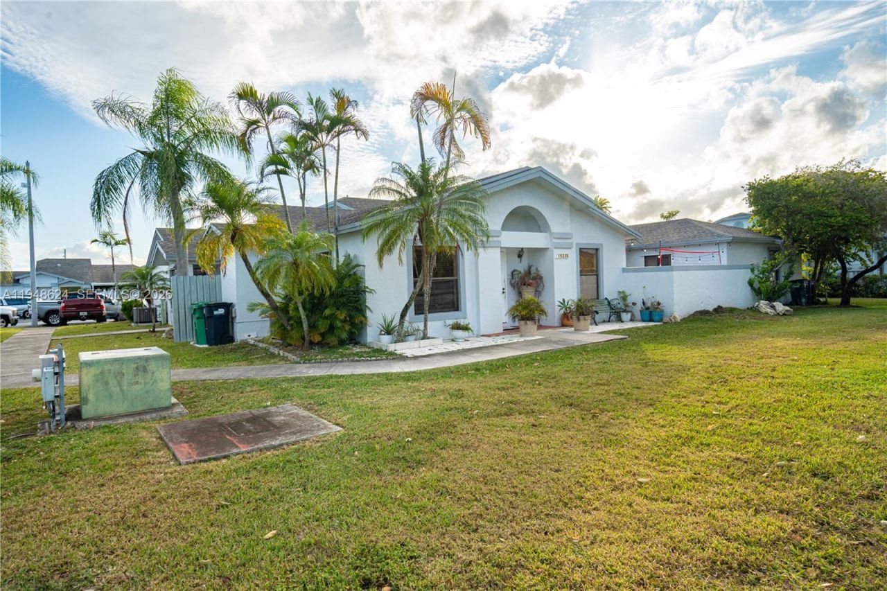 15235 SW 64th Ter, Unit 9-35, Miami, FL 33193 Photo