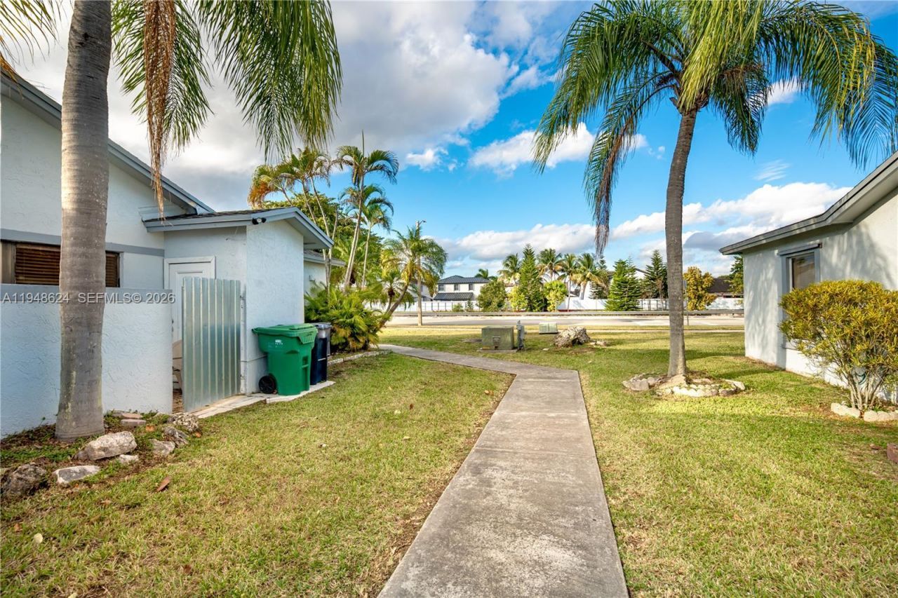 15235 SW 64th Ter, Unit 9-35, Miami, FL 33193 Photo