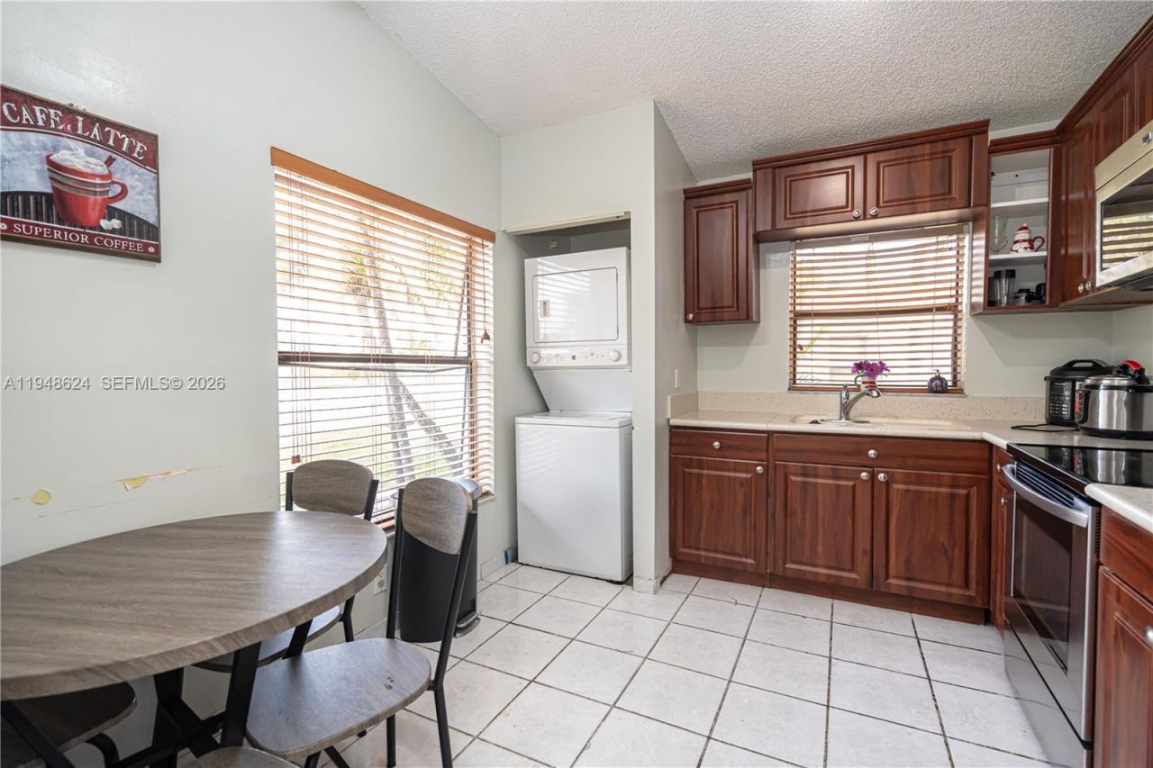 15235 SW 64th Ter, Unit 9-35, Miami, FL 33193 Photo