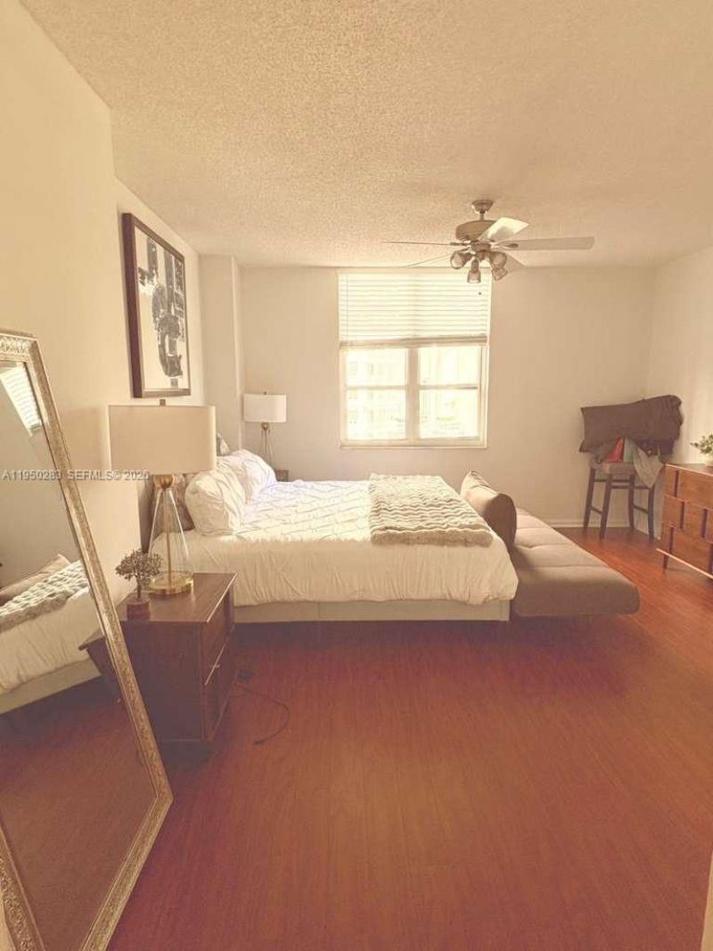 701 Brickell Key Blvd , Unit 1105, Miami, FL 33131 Photo