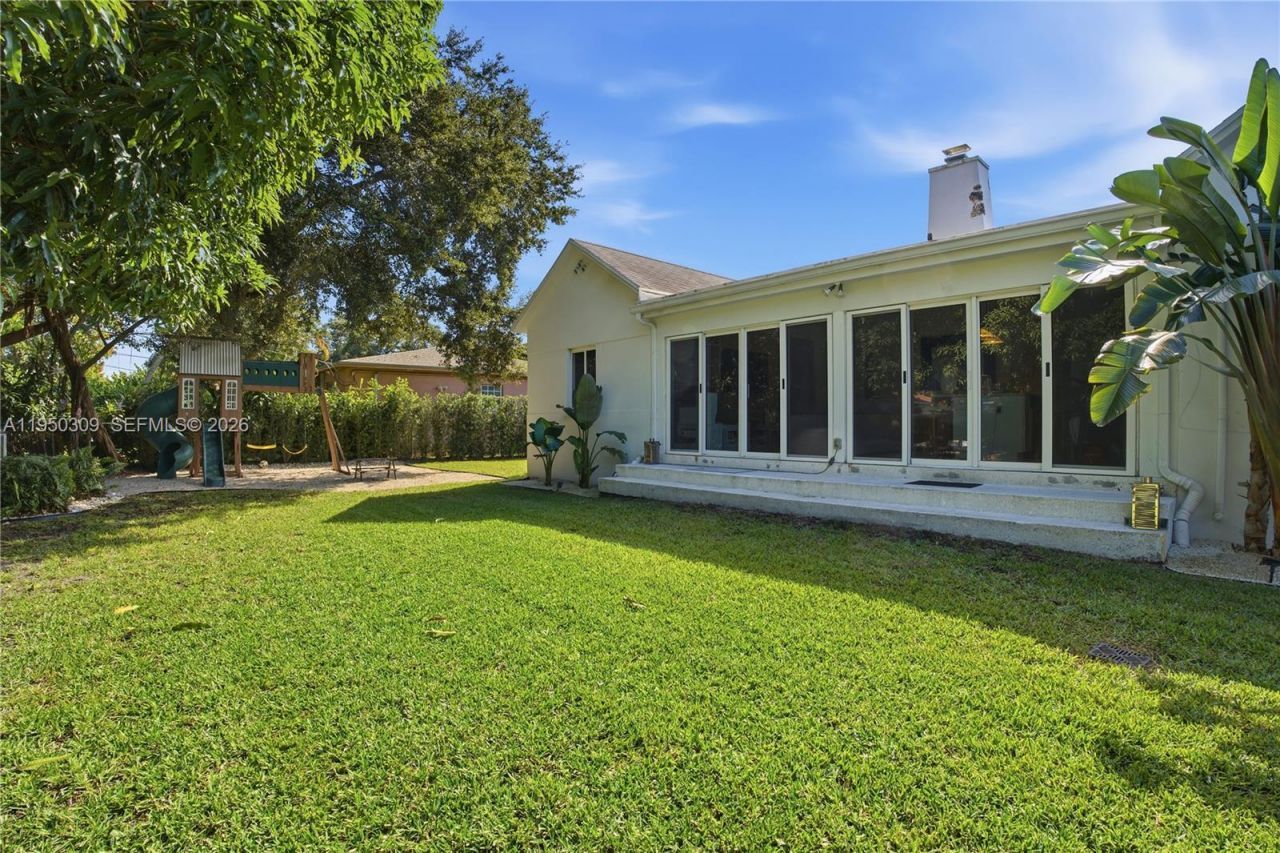 453 NE 89th St , El Portal, FL 33138 Photo