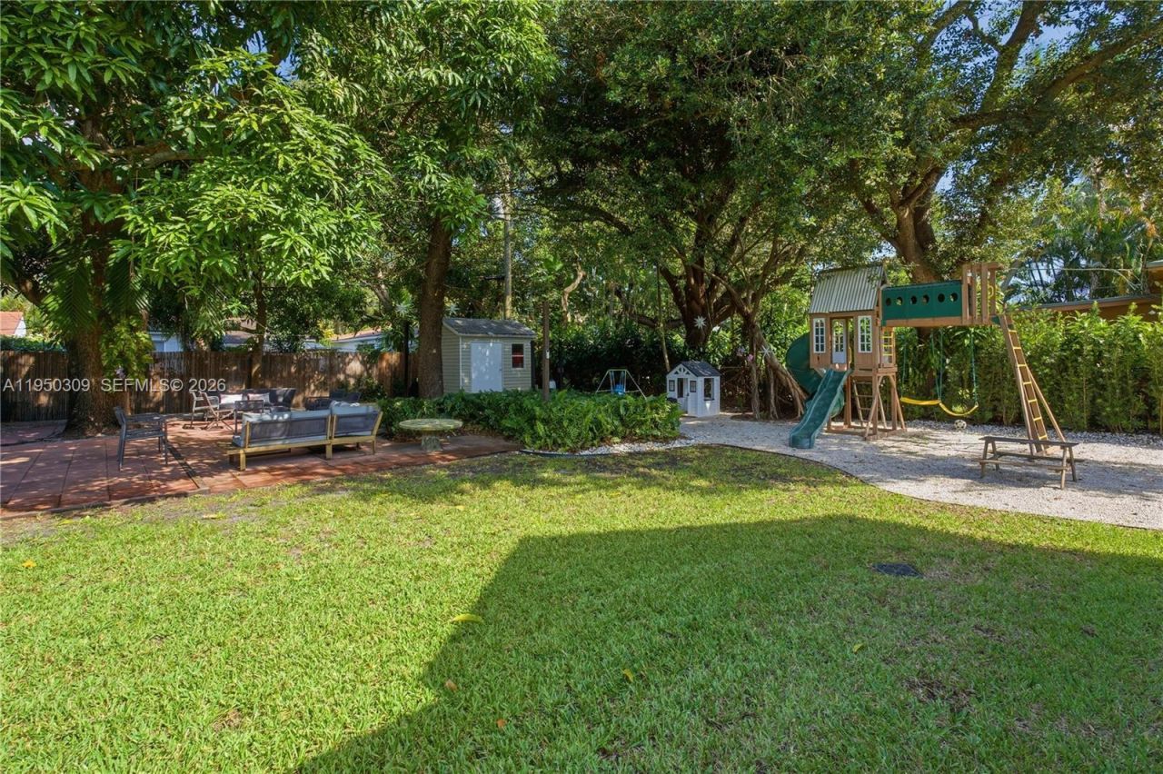 453 NE 89th St , El Portal, FL 33138 Photo