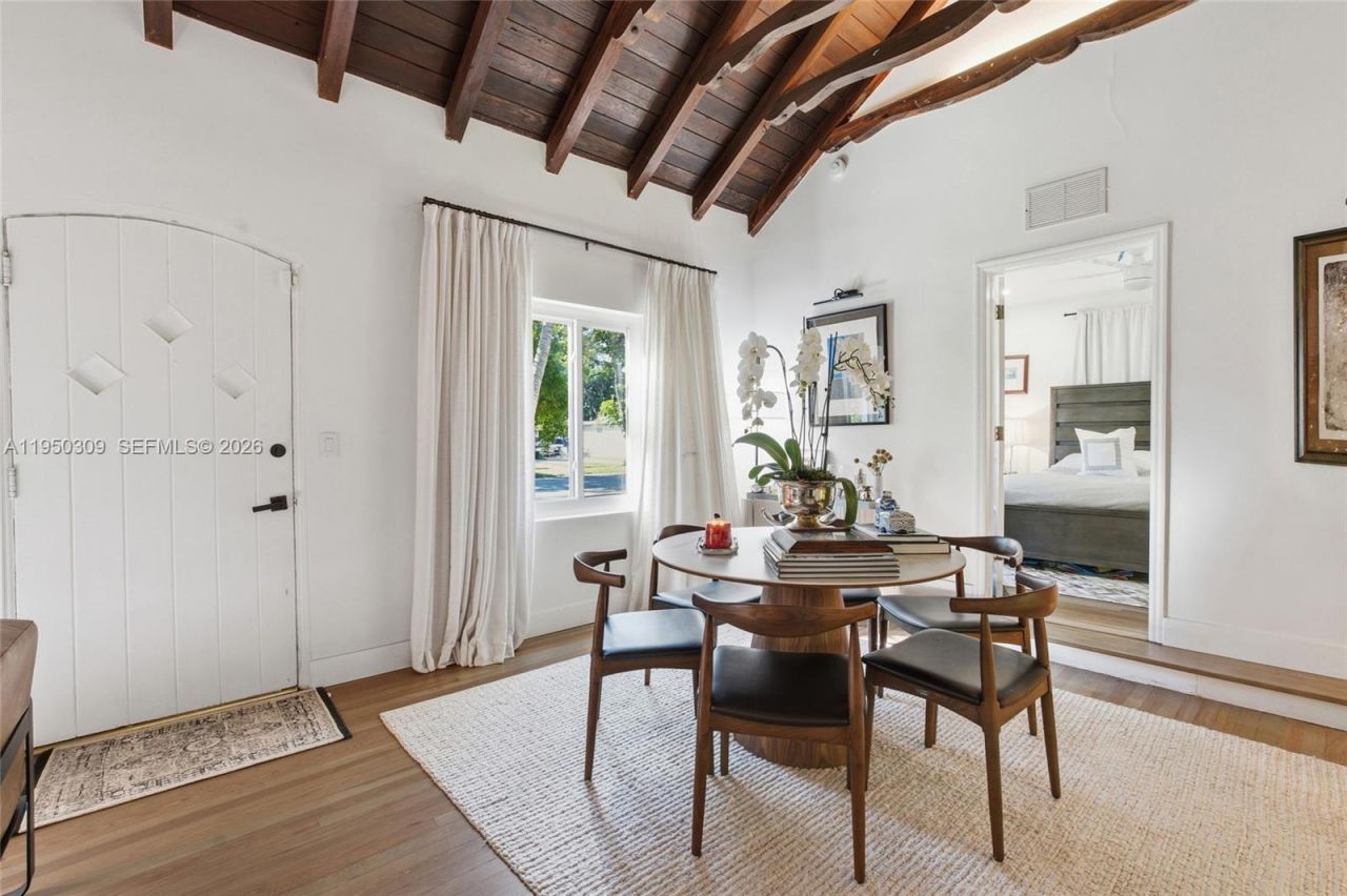 453 NE 89th St , El Portal, FL 33138 Photo