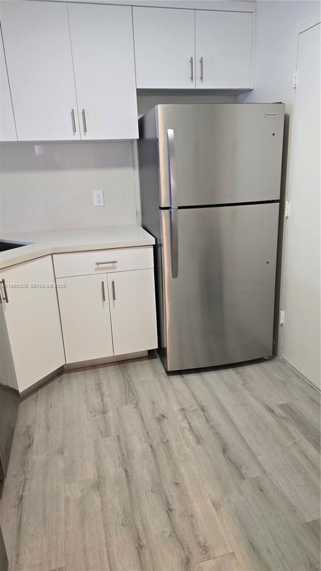 401 Ocean Dr, Unit 425, Miami Beach, FL 33139 Photo